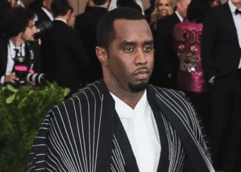 Ist P. Diddy tot? Das Internet bricht inmitten des Gefängnisskandals und des Prozessurteils aus 7 P. Diddy